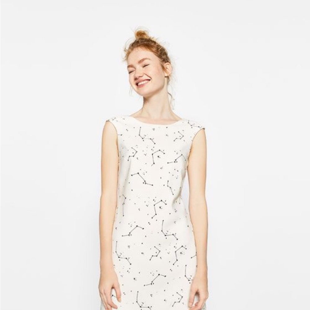 Elegant White Sleeveless Dress